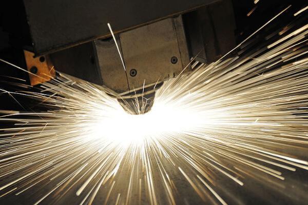 光纖激光切割機(jī)加工時(shí)為什么會燒邊？