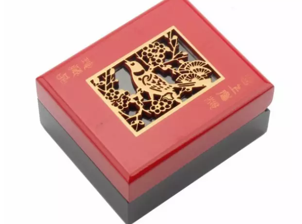 激光打標(biāo)月餅盒，祝您家美滿，人團(tuán)圓